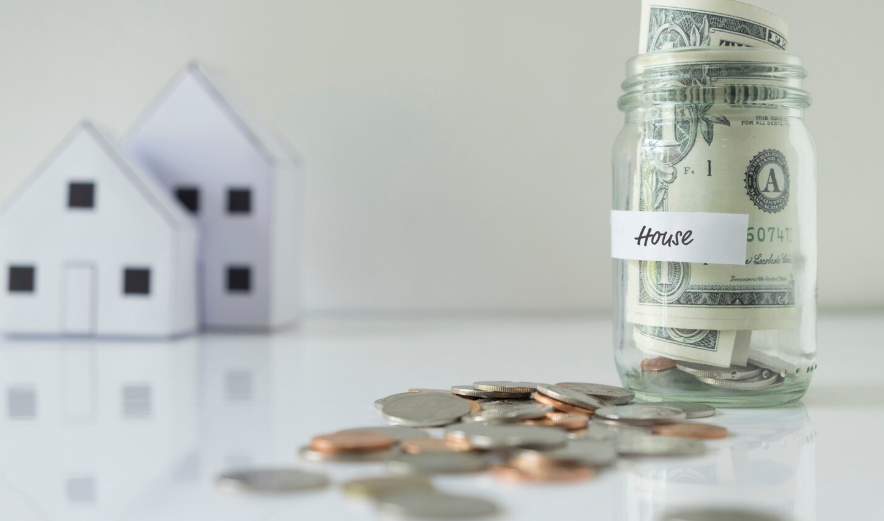 Personal Loan vs. Balance Transfer Credit Card: Which One Helps You Pay Off Debt Faster?